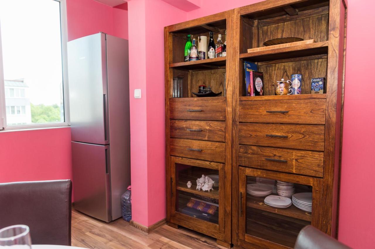 Elevating Moments Apartment Burgas Luaran gambar